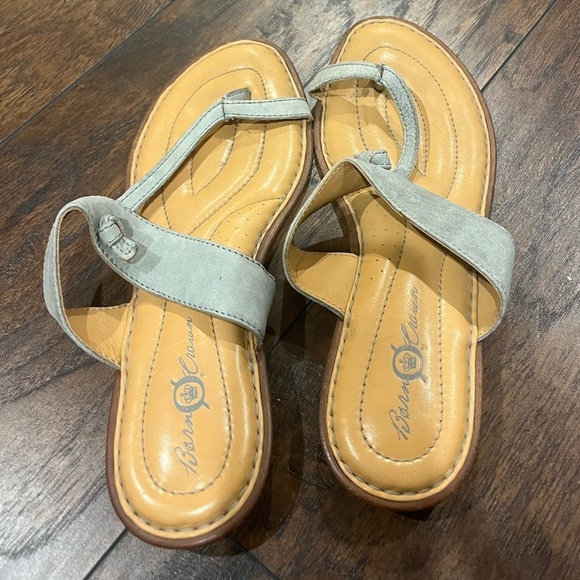 BORN sandals - Picture 1 of 5